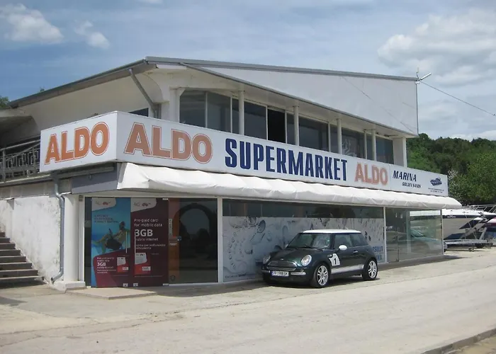 Panorama * Golden Sands